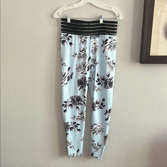 Floral Print Leggings with Striped Waistband new no tags bottom pockets Sz xl - Picture 1 of 14